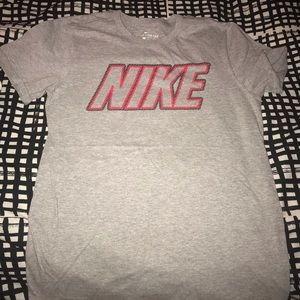 Nike Men’s T-shirt
